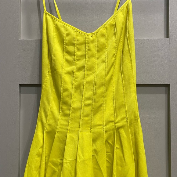 Banana Republic Pintuck Midi Dress - Picture 3 of 3